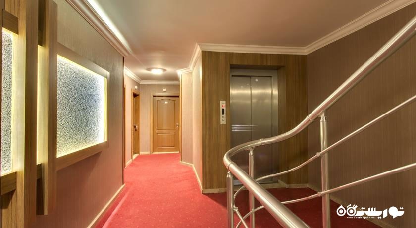 سالن ورودی به اتاق های هتل